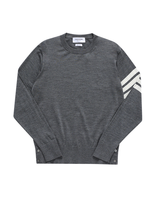 톰브라운 [톰브라운 THOM BROWNE] MKA002A Y1014 038 남성 니트 착용컷