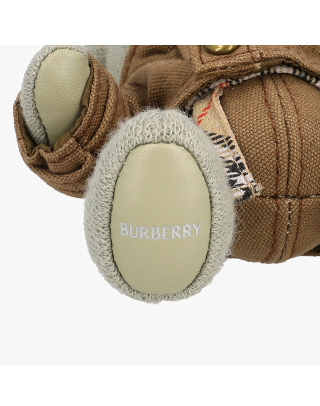 버버리 [버버리 BURBERRY] 8112340 A4151 공용 키링 착용컷