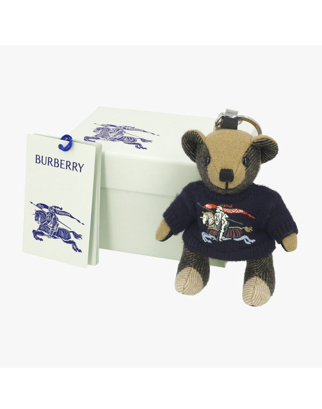버버리 [버버리 BURBERRY] 8115937 A2993 공용 키링 착용컷