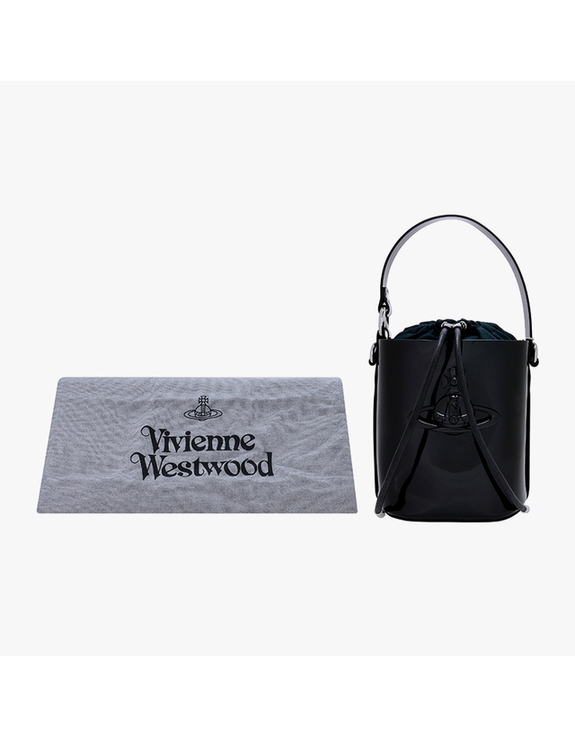 비비안 웨스트우드 [비비안웨스트우드 VIVIENNE WESTWOOD] 4C030007W L008I N404 여성 숄더백 버킷백 착용컷