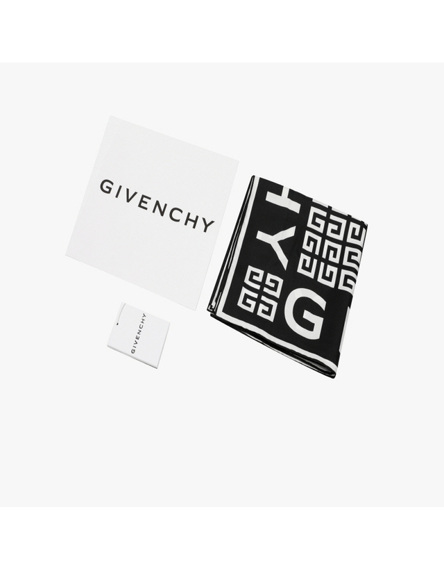 지방시 [지방시 GIVENCHY] BG00A2G002 004 여성 스카프 착용컷