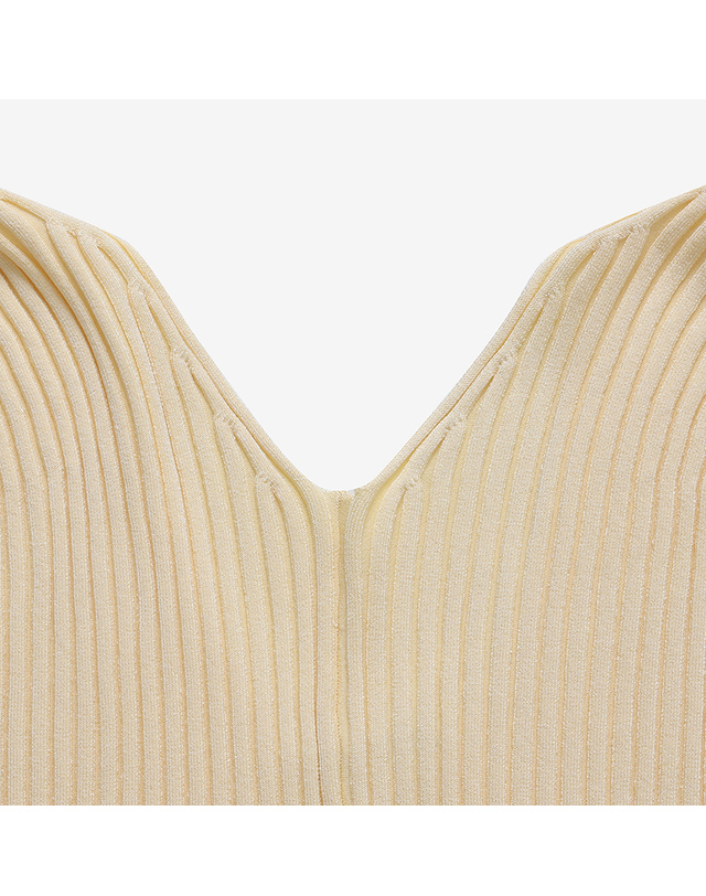 자크뮈스 [자크뮈스 JACQUEMUS] 223KN500-2190 212 여성 가디건 착용컷
