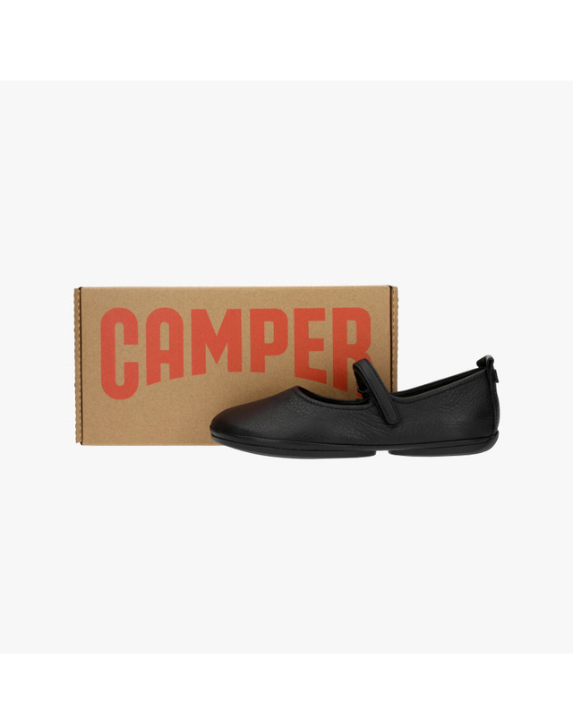 캠퍼 [캠퍼 CAMPER] K201365-021 여성 플랫슈즈 착용컷