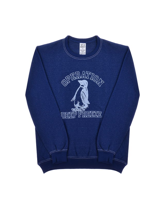 와일드 동키 [와일드동키 WILD DONKEY] FG-FREEZE DYED NAVY BLUE 공용 맨투맨 착용컷