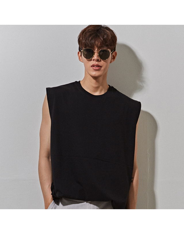 에이본 맨 써머 오버 박스 탱크 탑 블랙 착용컷
