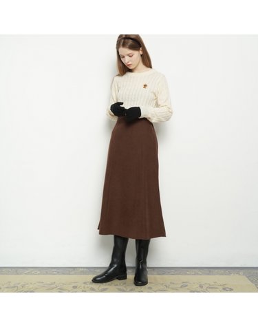 W54 cutting long skirts brown