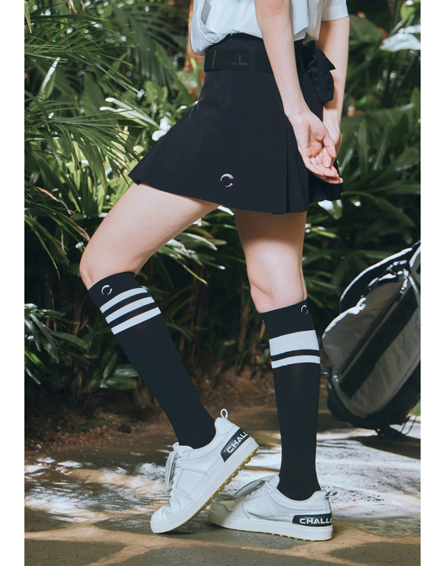 챌린저 [챌린저] 나일론스판 미니포켓포함 여성 맞주름 플리츠 큐롯 블랙_CHD1WSK0561BK 착용컷