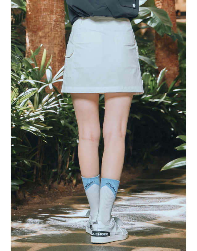 챌린저 [챌린저] 양포켓 로고플레이 여성 A라인 큐롯 화이트_CHD2WSK0686WH 착용컷