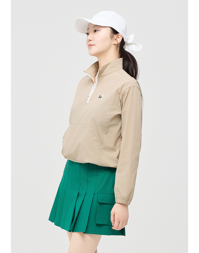 챌린저 [챌린저] 여성 에센셜 반집업 하이넥 윈드브레이커 우븐탑 베이지 착용컷