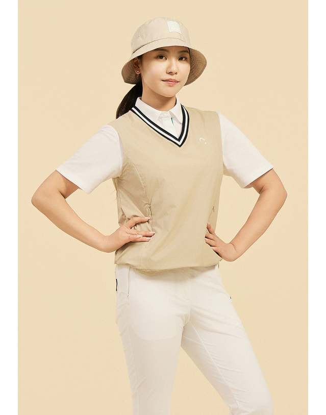 챌린저 [챌린저] 여성 V-넥 베이직 골프 베스트 베이지 착용컷
