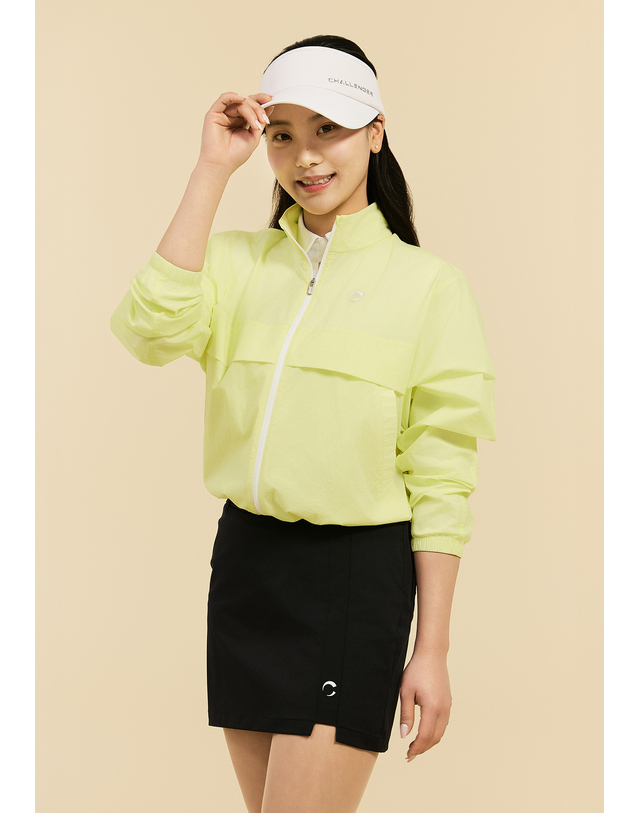 챌린저 [챌린저] 여성 루즈핏 하이넥 바람막이 자켓 옐로우 착용컷