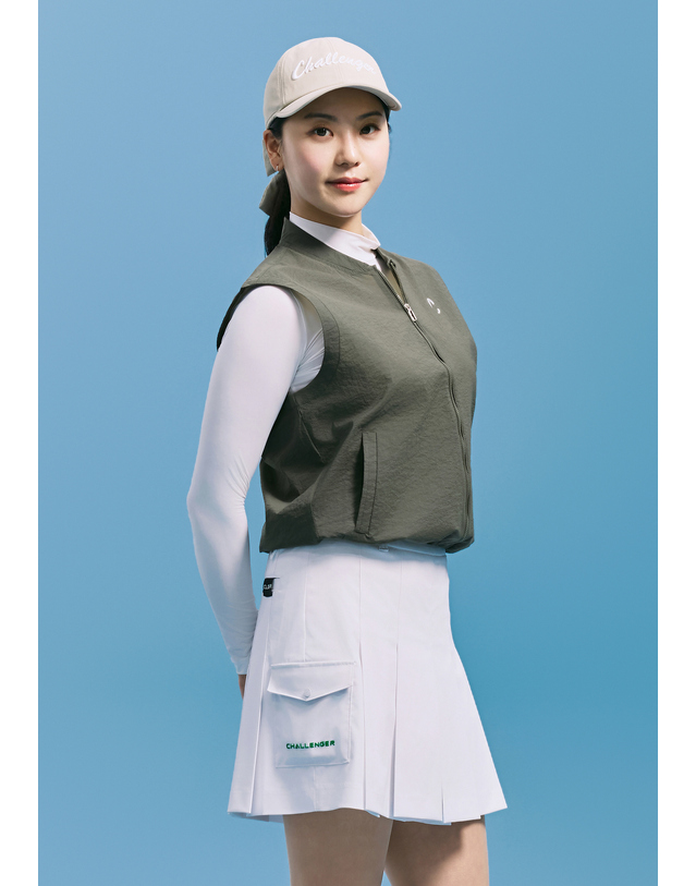 챌린저 [챌린저] 여성 스트레치 크링클 풀집업 베스트 카키 착용컷