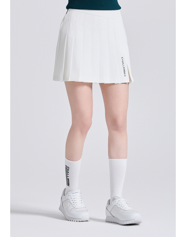 챌린저 여성 플로우 플리츠 랩스커트 하프팬츠 아이보리 착용컷