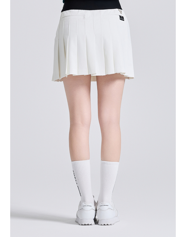 챌린저 여성 플로우 플리츠 랩스커트 하프팬츠 아이보리 착용컷