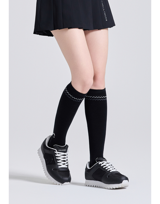 챌린저 여성 체커보드 디테일 2WAY 니삭스 블랙 착용컷