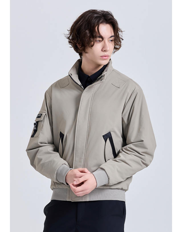챌린저 남성 어반 유틸리티 웨빙포켓 하이넥 패딩 자켓 샌드 착용컷