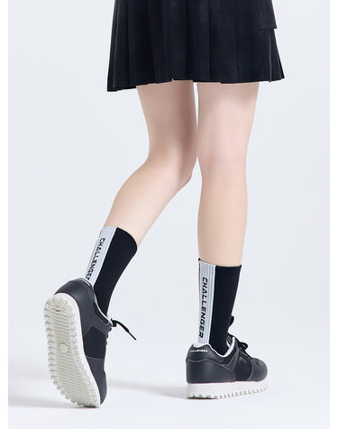 여성 배색로고 중목 양말 블랙