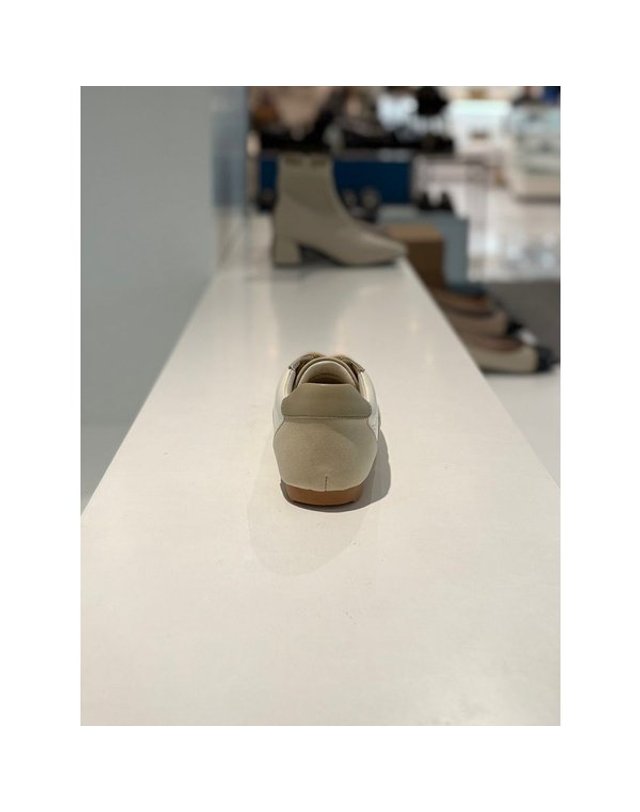 세라 [갤러리아] SAERA 세라 여성 데일리 스니커즈 C25W400 2컬러 1CM 착용컷