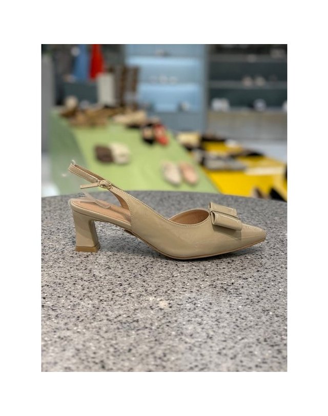 세라 [갤러리아] 세라 여성 소가죽 리본 포인트 포인티드 토 슬링백 샌들 S21G413 2컬러 5CM 착용컷