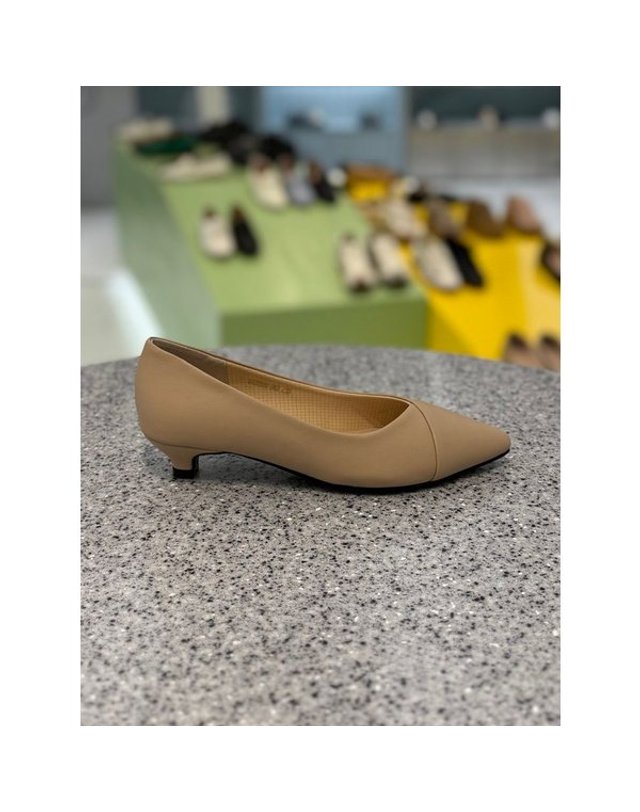 세라 [갤러리아] SAERA 세라 여성 포인티드 토 펌프스 S22P018 2컬러 3CM 착용컷