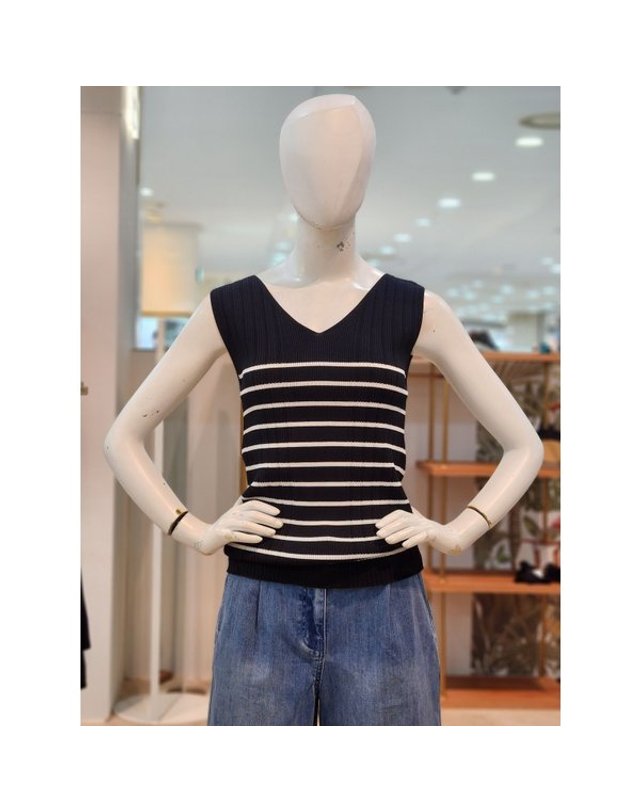 씨 [갤러리아] [SI][26S/S] 스트라이프 브이넥 슬리브리스 (SCUCE29250) 착용컷