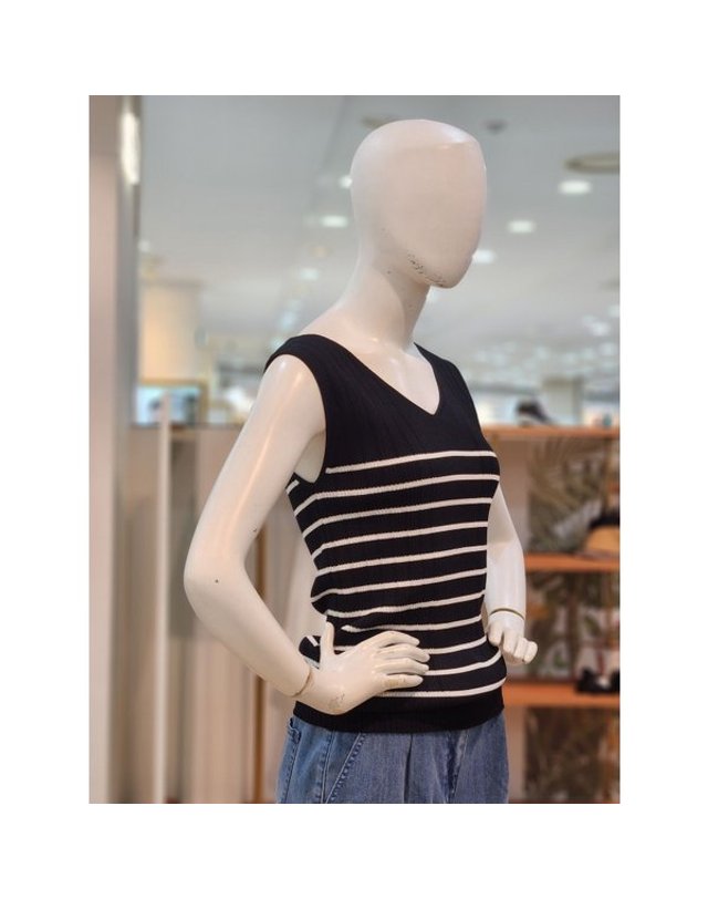 씨 [갤러리아] [SI][26S/S] 스트라이프 브이넥 슬리브리스 (SCUCE29250) 착용컷