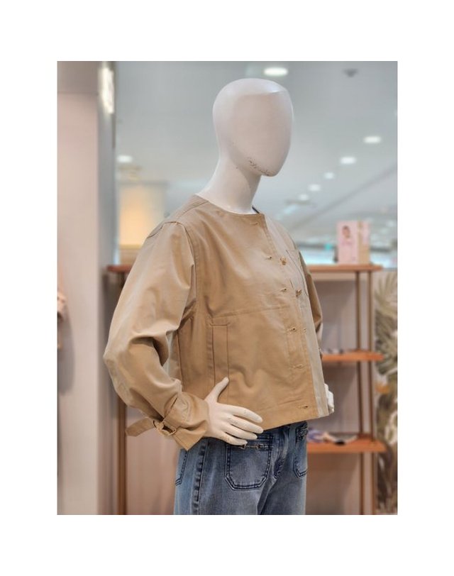 씨 [갤러리아] [SI][25S/S] 포켓 자수 노카라 자켓 (SKMAC0192) 착용컷