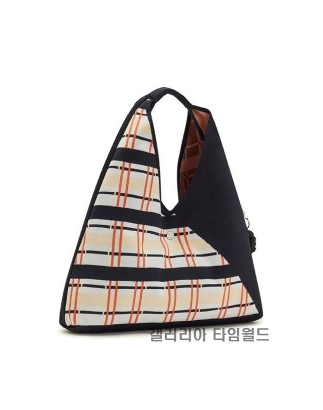 키플링 [갤러리아] 키플링 X KEIKO 오리나TKA 케이코 플레이드 BL KLCBT32 KPBL 착용컷
