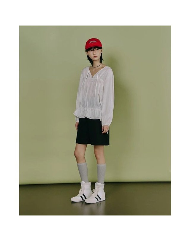 랩 [갤러리아] LAP 스모킹 끈 셔링 블라우스 AS1WB264 착용컷