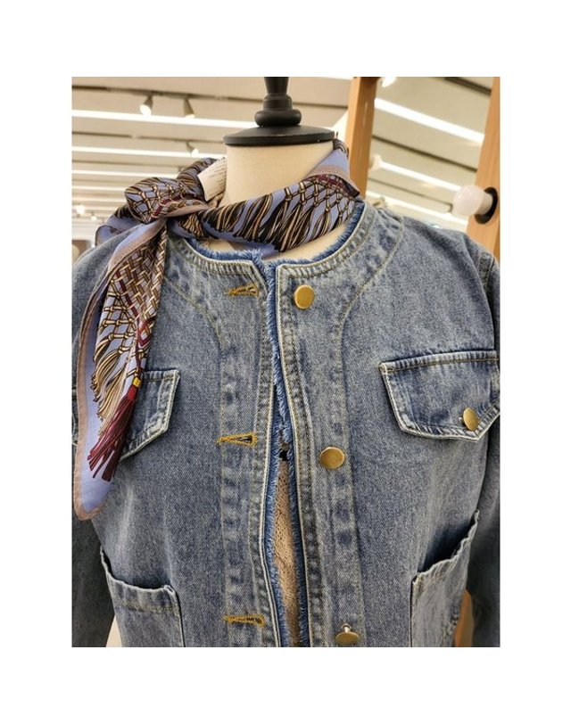 리안뉴욕 [갤러리아] F/W 노카라테슬포인트데님재킷 RQ22IDJK010 착용컷