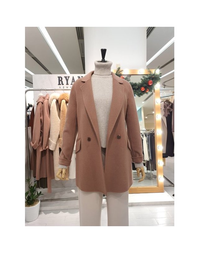 리안뉴욕 [갤러리아] F/W 사선포켓핸드메이드자켓 ROJWJK03A 착용컷