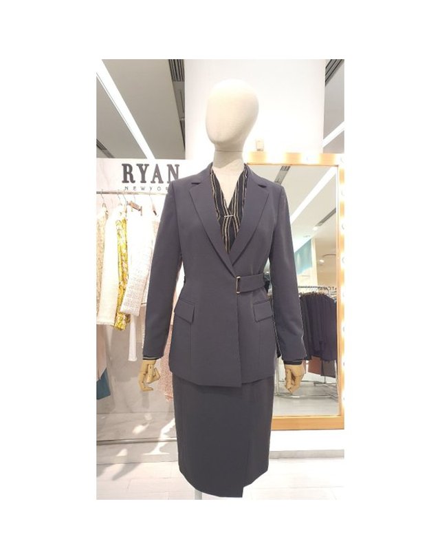 리안뉴욕 [갤러리아] F/W 벨티드셋업재켓ROIWJK01A 착용컷