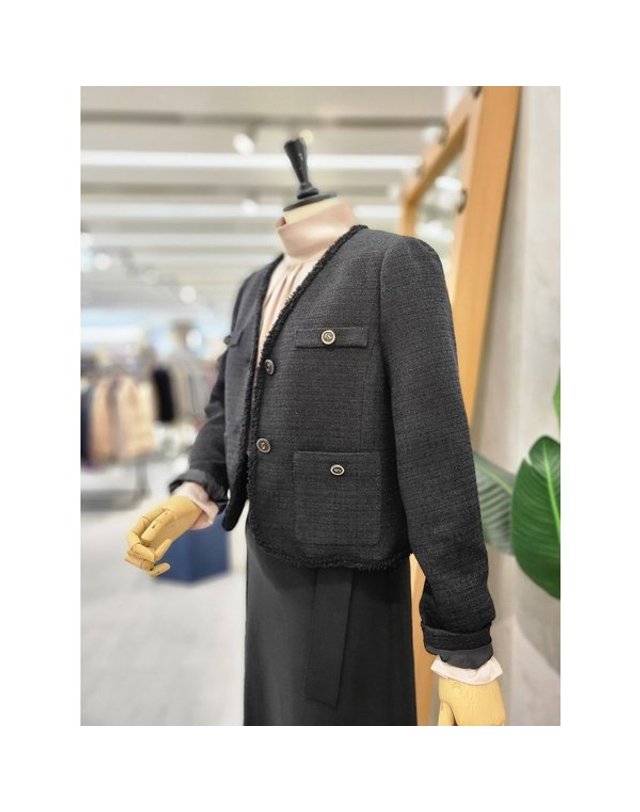 리안뉴욕 [갤러리아] F/W V넥트위드재킷 RRBWJK02A 착용컷