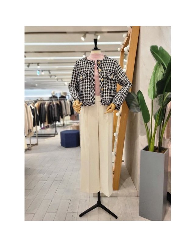 리안뉴욕 [갤러리아] S/S 라운드트위드재킷 RRBWJK400 착용컷