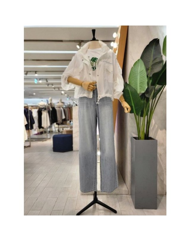 리안뉴욕 [갤러리아] S/S 트랜디캐쥬얼크롭재킷 RRGWJP01A 착용컷