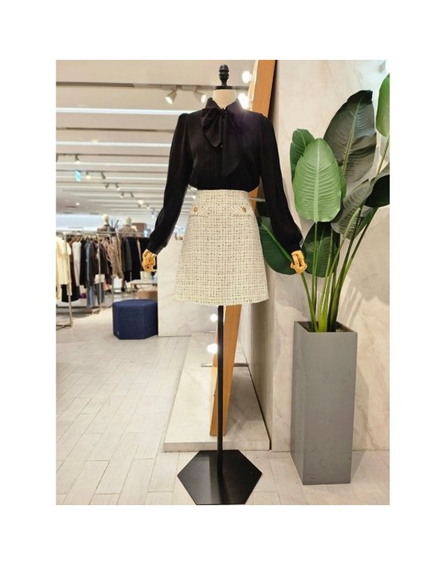 리안뉴욕 [갤러리아] F/W A라인트위드셋업미니스커트 RRAWSK03A 착용컷