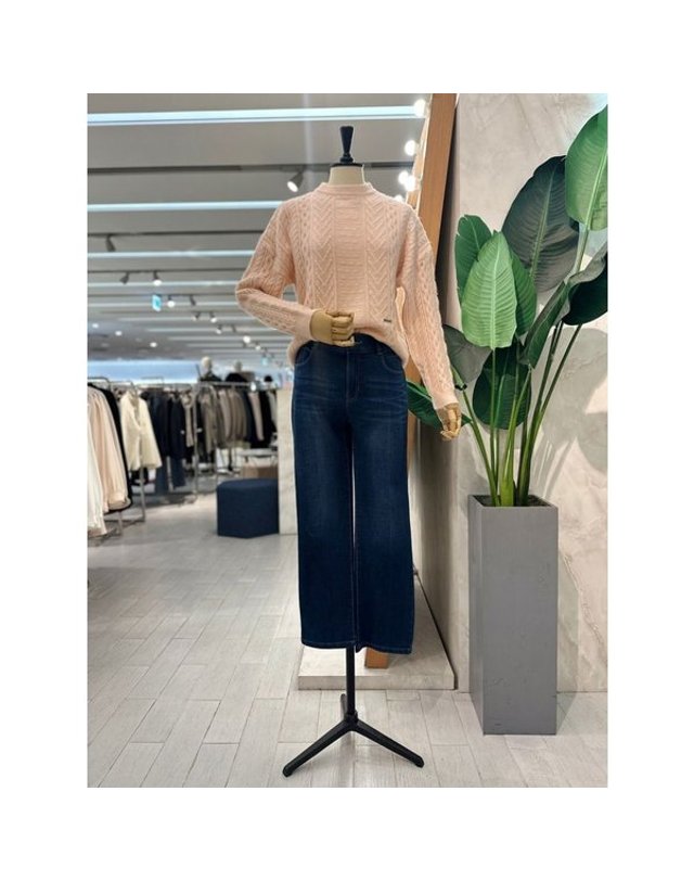 리안뉴욕 [갤러리아] F/W 라운드핑크니트티 RRKKPO020 착용컷