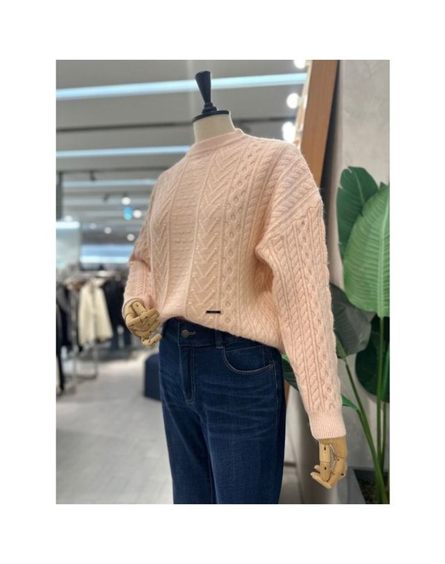 리안뉴욕 [갤러리아] F/W 라운드핑크니트티 RRKKPO020 착용컷