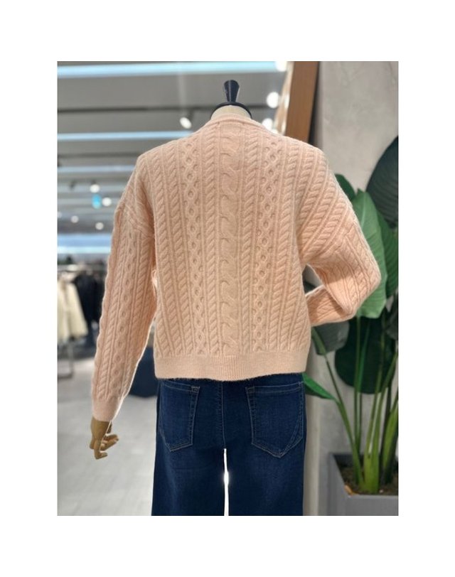 리안뉴욕 [갤러리아] F/W 라운드핑크니트티 RRKKPO020 착용컷