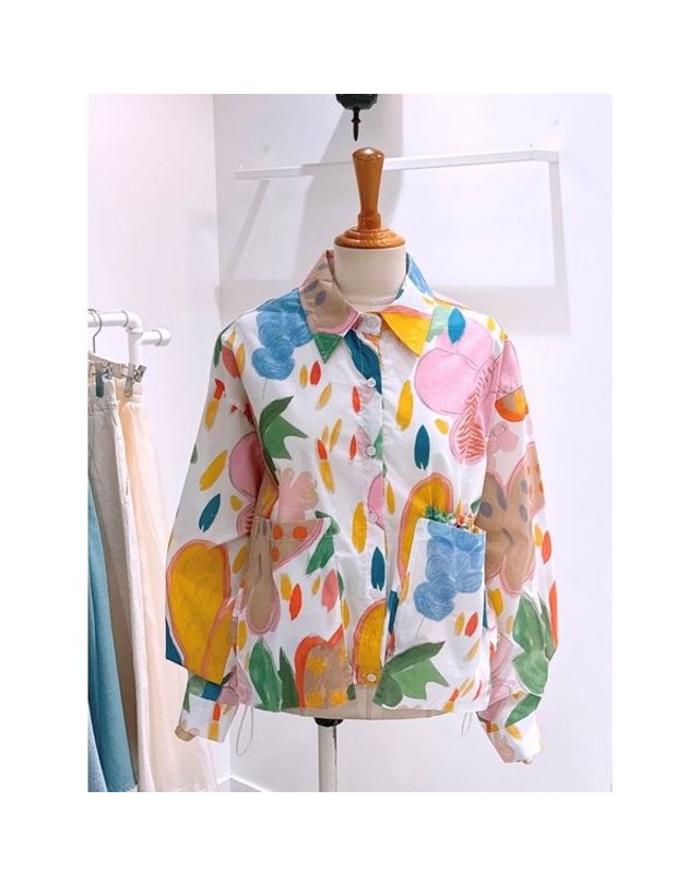 레코브 [갤러리아] [레코브]밑단 스트링 프린트 셔츠(SB31F3NB505X) 착용컷