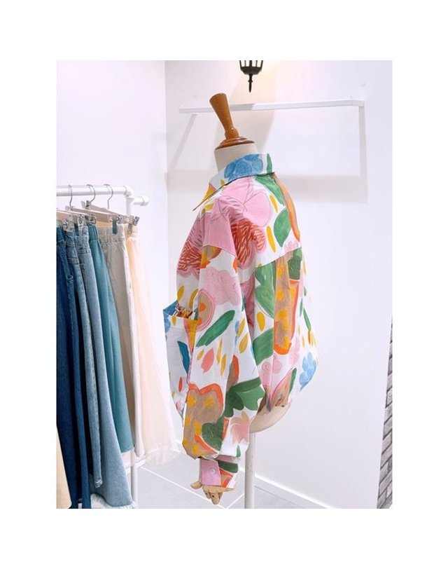 레코브 [갤러리아] [레코브]밑단 스트링 프린트 셔츠(SB31F3NB505X) 착용컷