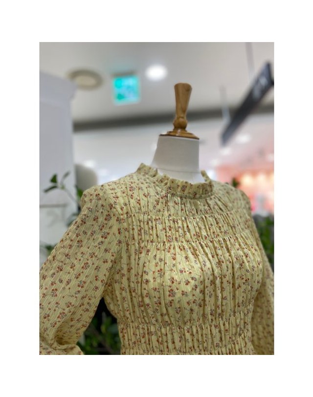 레코브 [갤러리아] [레코브]스모킹 프린트 원피스 (LC31F3OP504X) 착용컷