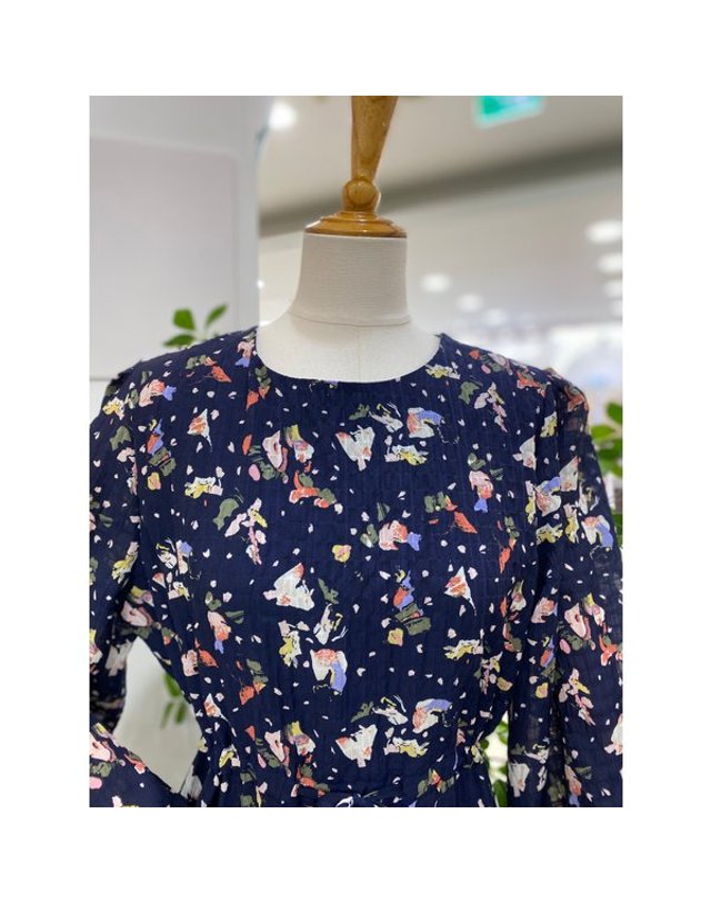 레코브 [갤러리아] [레코브]허리제천끈프린트원피스(LC31F4OP503X) 착용컷