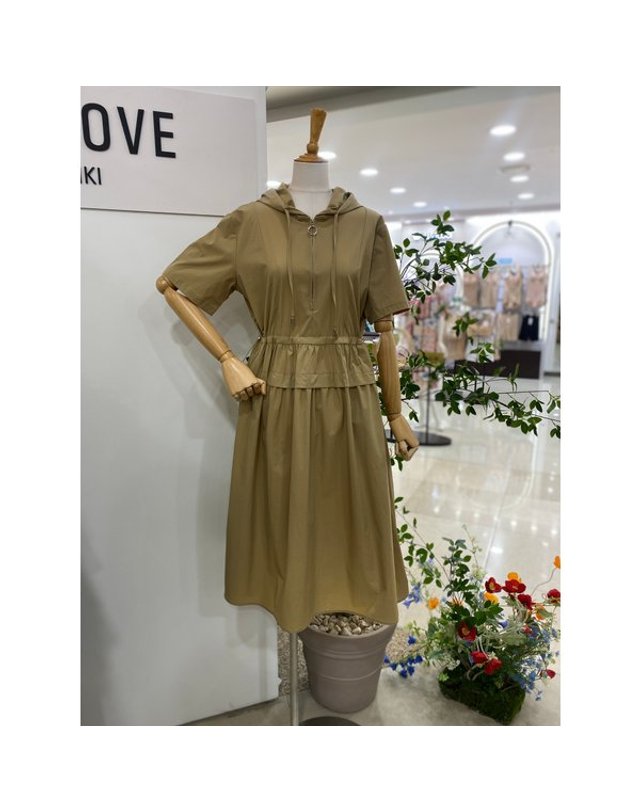 레코브 [갤러리아] [레코브]허리스트링후드원피스(LC61F6OP301C) 착용컷