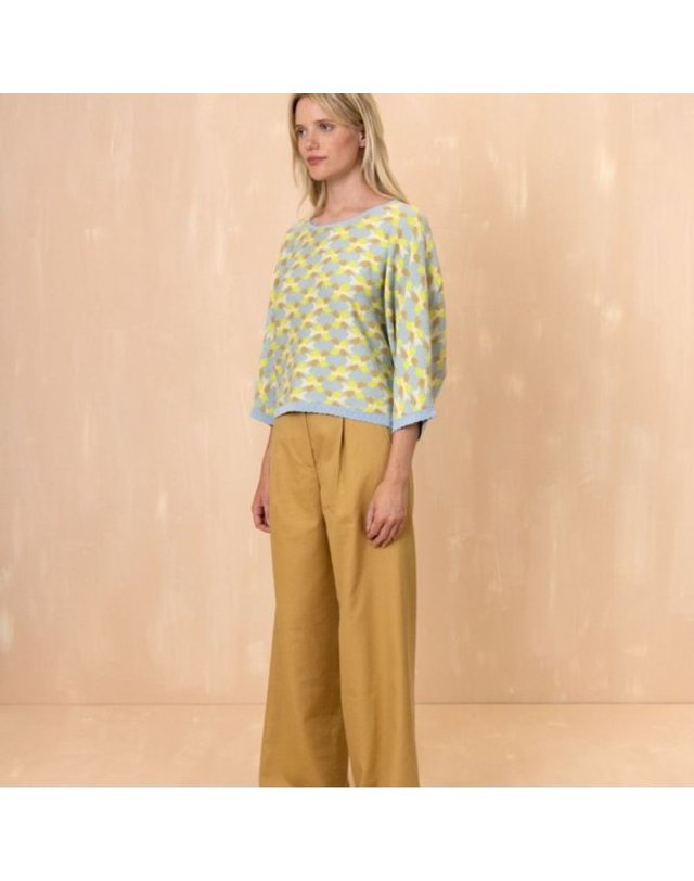 오일리 [갤러리아] (26S/S)오일릴리 카티카 니트티셔츠(OWISAKN006-726) 착용컷