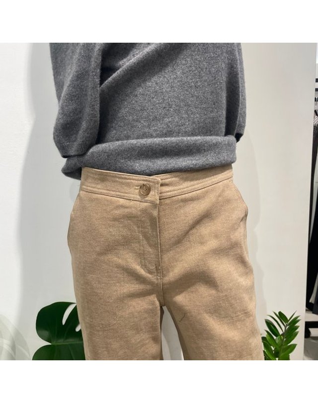 안지크 [갤러리아] 안지크(25F/W)면정장바지 기모정장바지 면일자바지(AJ4SL6100) 착용컷