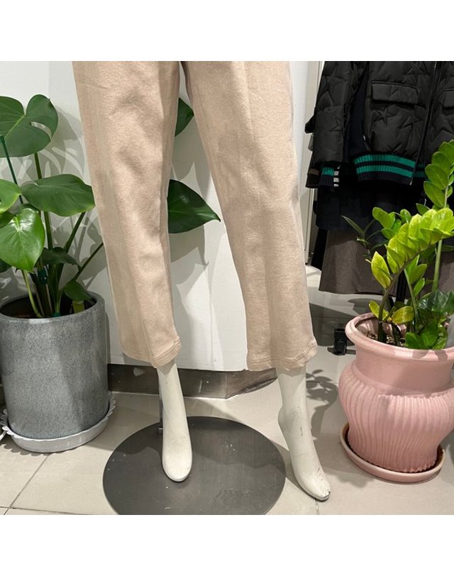안지크 [갤러리아] 안지크(26S/S)면바지 캐쥬얼면바지 배기스타일면바지 바지(AK1SL5320) 착용컷