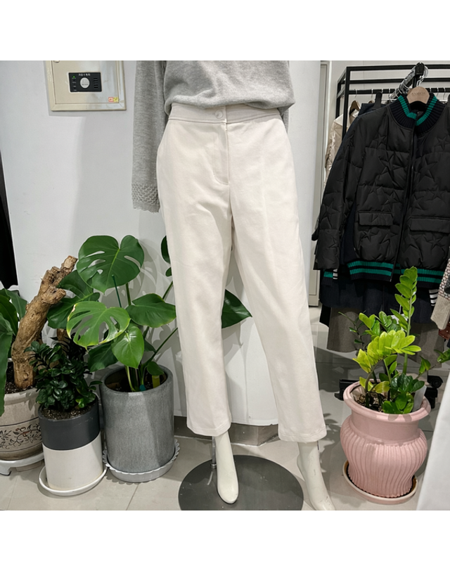안지크 [갤러리아] 안지크(26S/S)면바지 캐쥬얼면바지 배기스타일면바지 바지(AK1SL5320) 착용컷