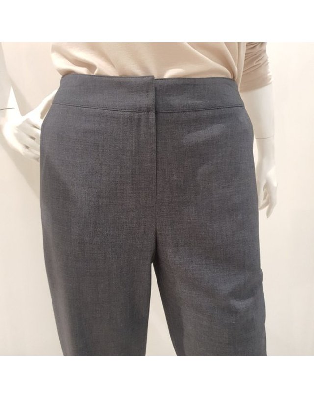 안지크 [갤러리아] 마감70%(안지크 22S/S) 신축성좋은 뒷밴드 일자팬츠 (AG1SL5150) 착용컷