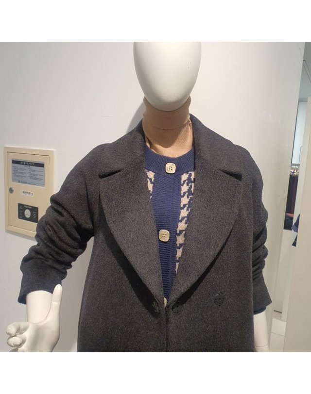 안지크 [갤러리아] 안지크롱코트 보드라운코트도톰한롱코트(AG4LC5120) 착용컷